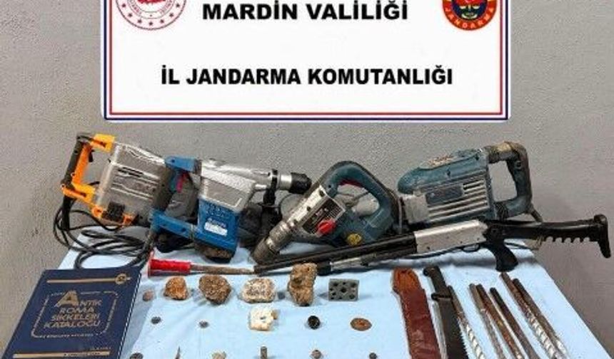 Mardin'de 1500 Yıllık Mozaik Ele Geçirildi: Tarihi Eser Operasyonunda 2 Şüpheliye İşlem