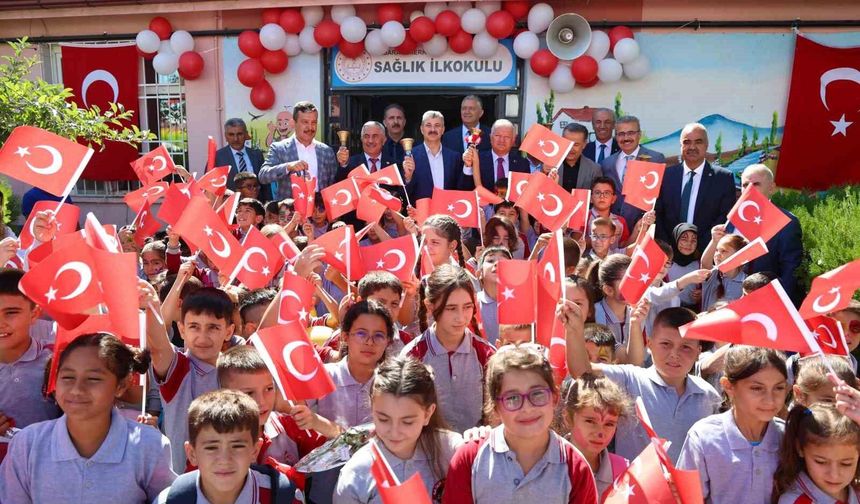 Aksaray'da 82 bin 421 öğrenci ders başı yaptı
