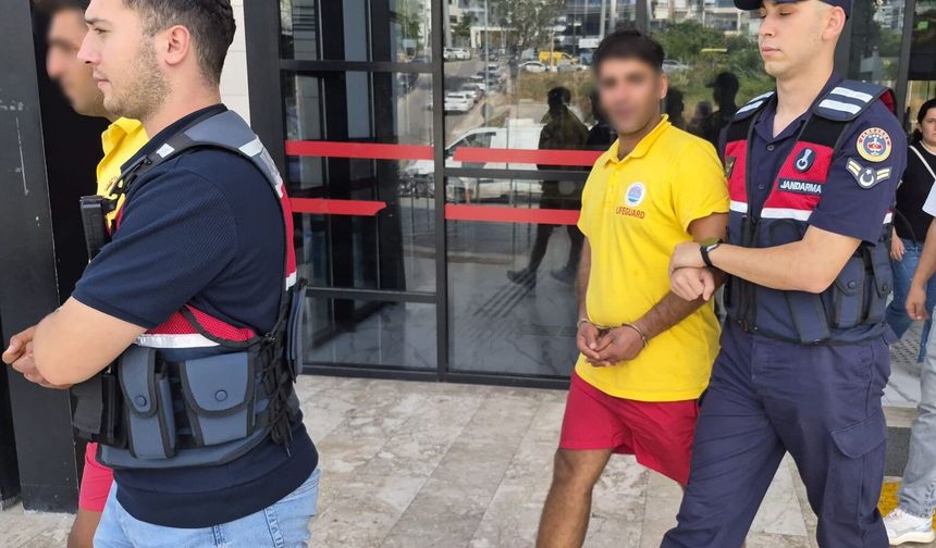 Alanya'da market çalışanını bıçaklayan 2 kardeş tutuklandı