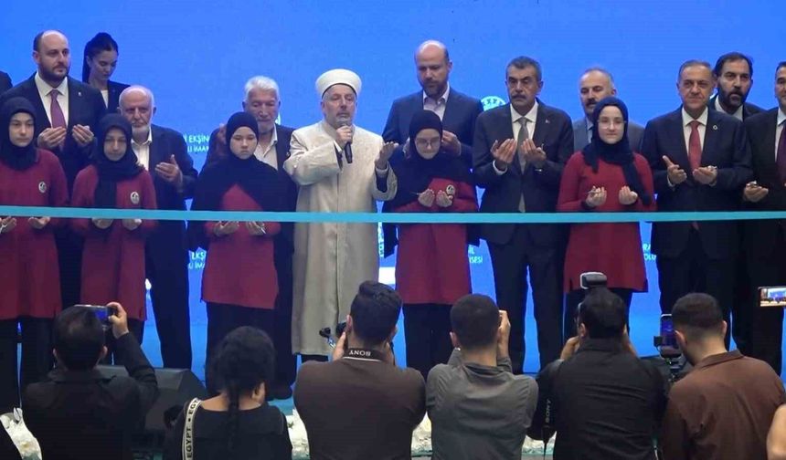 Bakan Tekin: 'Değişikliklerin neticesinde uluslararası göstergelerde çıtamız yukarıya doğru çıkmaya başladı'