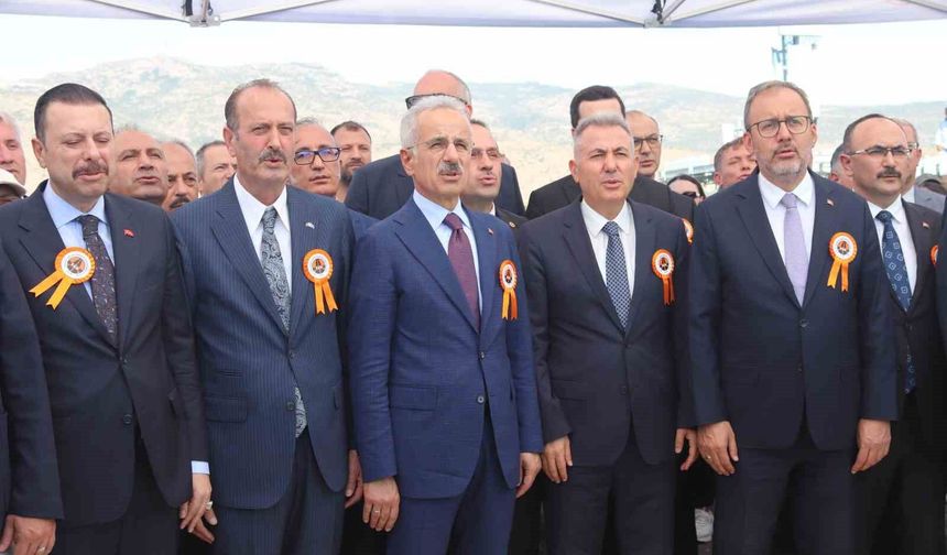 Bakan Uraloğlu: 'Mirasımıza kazandırdığımız tarihi köprülerin sayısı 532'ye ulaştı'