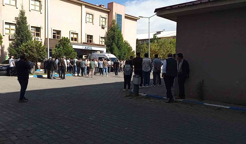 Bingöl'de kafası asansöre sıkışan öğrenci yaralandı