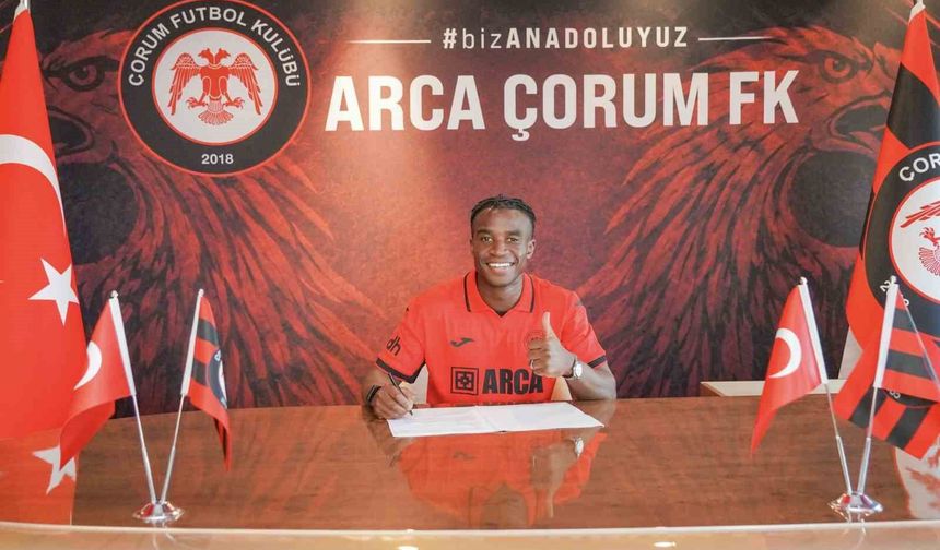 Çorum FK, Youssoufa Moukoko'yu renklerine bağladı