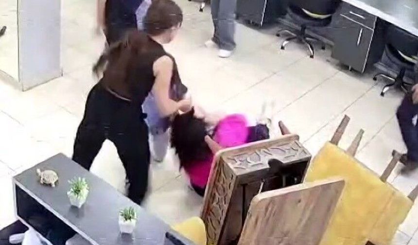 Kahramanmaraş'ta saç kesimini beğenmeyen müşterinin akrabaları kadın kuaförü darp etti