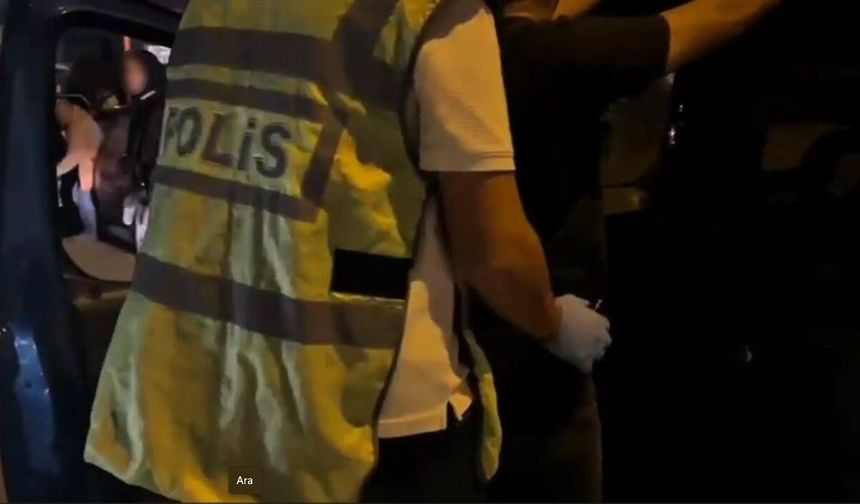 Konya'da 'Huzur-42-8' uygulamasında 54 yıl kesinleşmiş hapis cezası bulunan 3 şahıs yakalandı