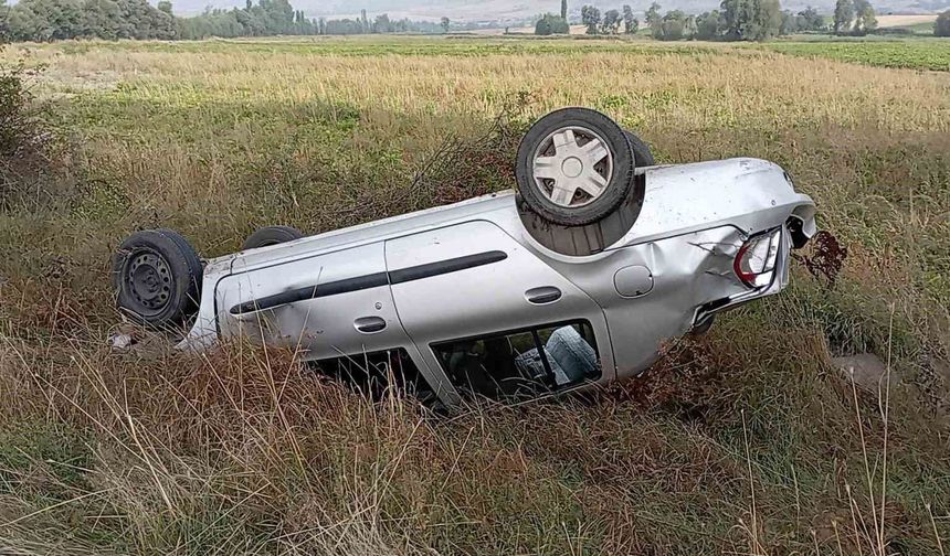 Takla atan otomobilin sürücüsü yaralandı