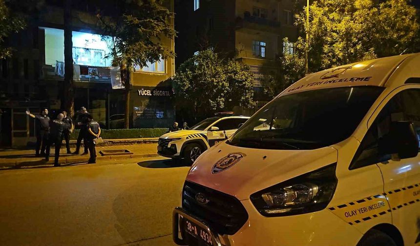 Tartıştığı üvey babasını bıçaklayarak ağır yaraladı
