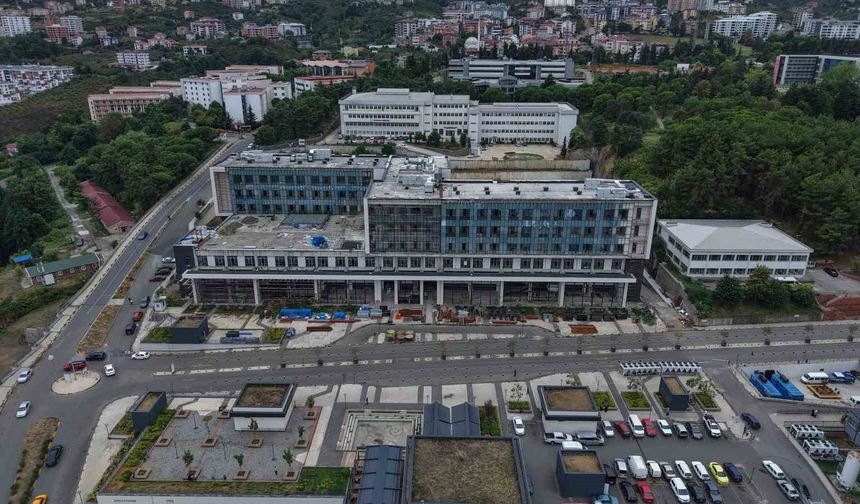Temeli 10 yıl önce atılan KTÜ Çocuk Hastanesi önümüzdeki yıl hizmete açılacak