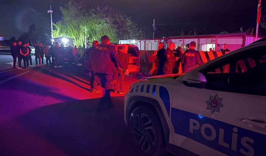Asker uğurlamasında tüfekle ateş açan şahıs kendini yaraladı
