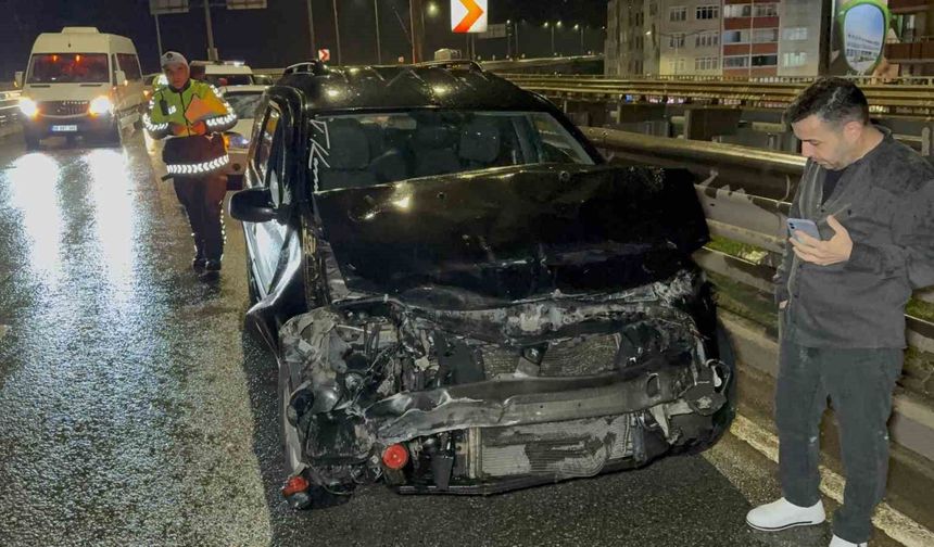 Düğüne giden otomobil kaza yaptı: 1 yaralı