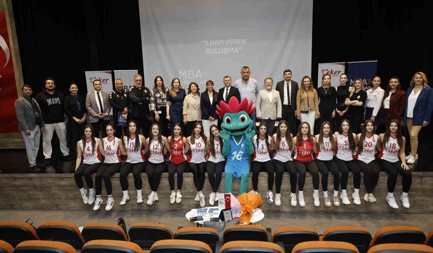Dünya Kız Çocukları Günü'nde Eker Spor Kulübü'nden ilham veren buluşma