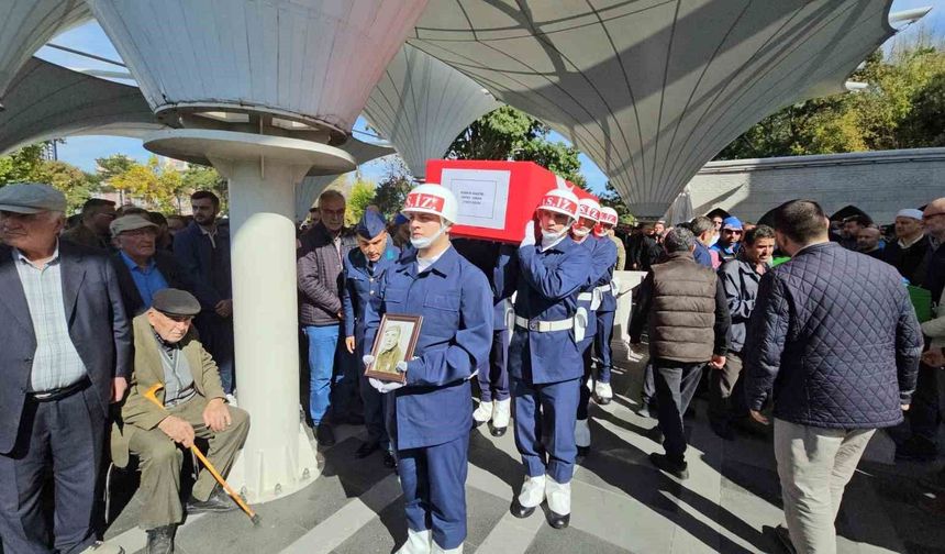 Kıbrıs gazisi son yolculuğuna uğurlandı