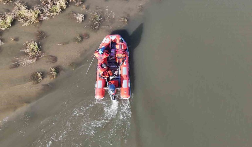 Meriç Nehri'nde göçmen faciası: 1 çocuk hayatını kaybetti, 2 çocuk aranıyor