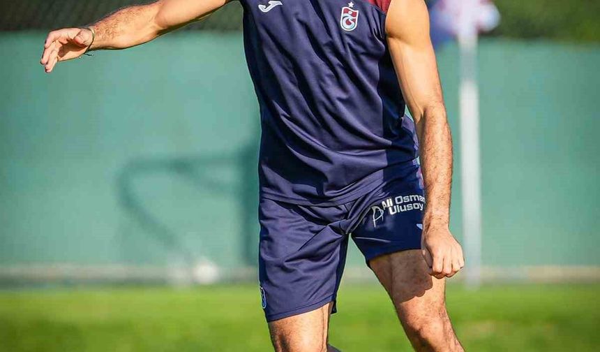 Salah tahtı ele geçirdi