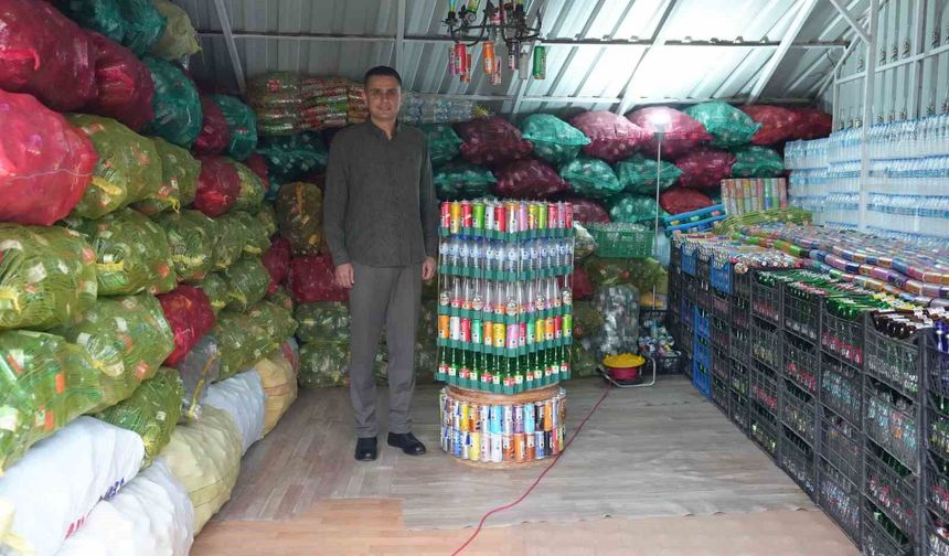 Samsun'da 100 bin içecek ambalajı biriktirdi, Türkiye birincisi oldu