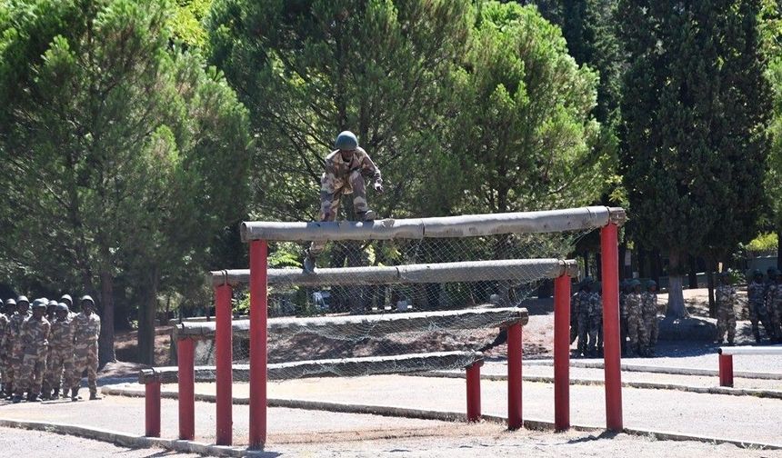 Somalili askeri personele 8'inci Komando Eğitim Tugayı Komutanlığınca eğitim verildi