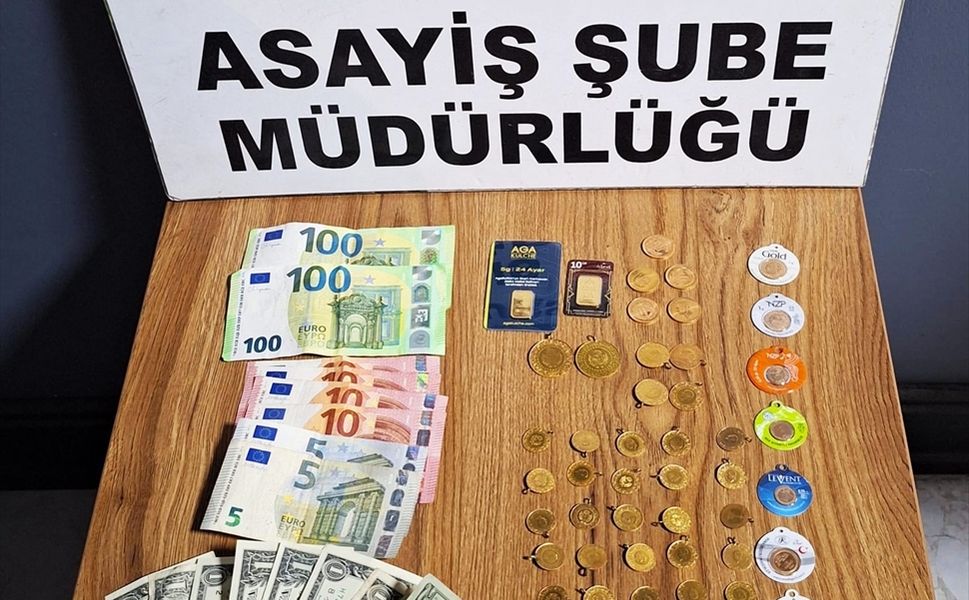 Bursa'da telefonla dolandırıcılık yapan 2 zanlı tutuklandı