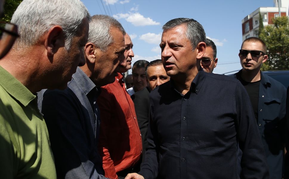 CHP Genel Başkanı Özel, Adıyaman'da 'Halk Buluşması'na katıldı: