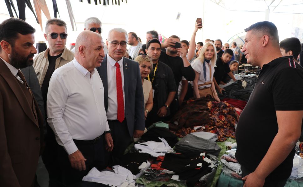 Zafer Partisi Genel Başkanı Özdağ, Gaziantep'te ziyaretlerde bulundu