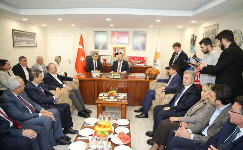 AK Parti Genel Başkan Yardımcısı Büyükgümüş, AK Parti Antalya İl Başkanlığında konuştu: