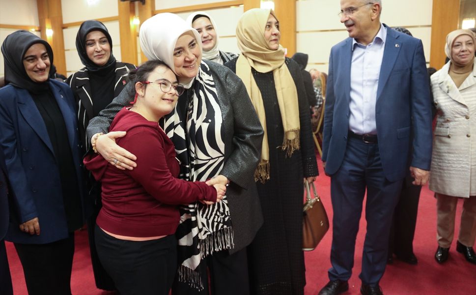 AK Parti Genel Merkez Kadın Kolları Başkanı Ercan, Malatya'da konuştu: