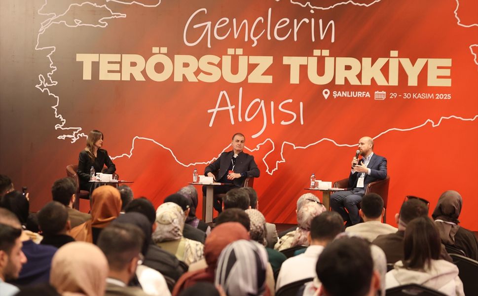 AK Parti Sözcüsü Çelik, 11. Genç Türkiye Forumu'na katıldı