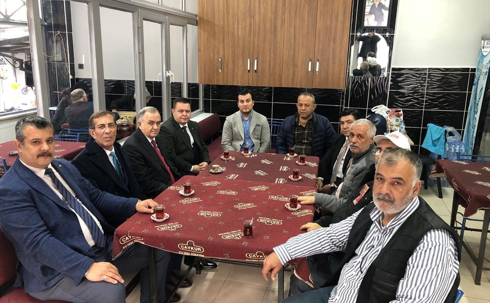 MHP Grup Başkanvekili Akçay, Manisa'da ziyaretlerde bulundu