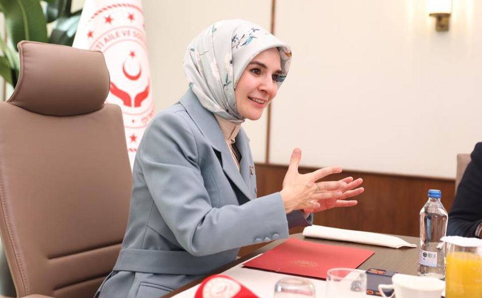 Bakan Göktaş’tan Doğum İzni Açıklaması: Yasa Önümüzdeki Haftalarda Mecliste