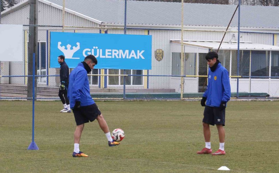 Ankaragücü, Adana 1954 maçının hazırlıklarını sürdürüyor