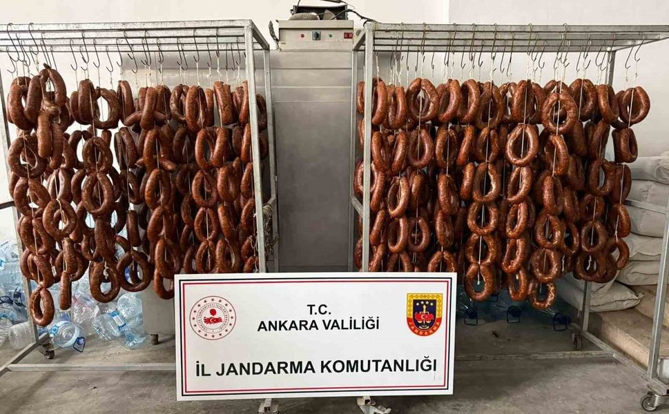 Sahte gıda üretimi yapan iş yerlerine operasyon: 3 gözaltı