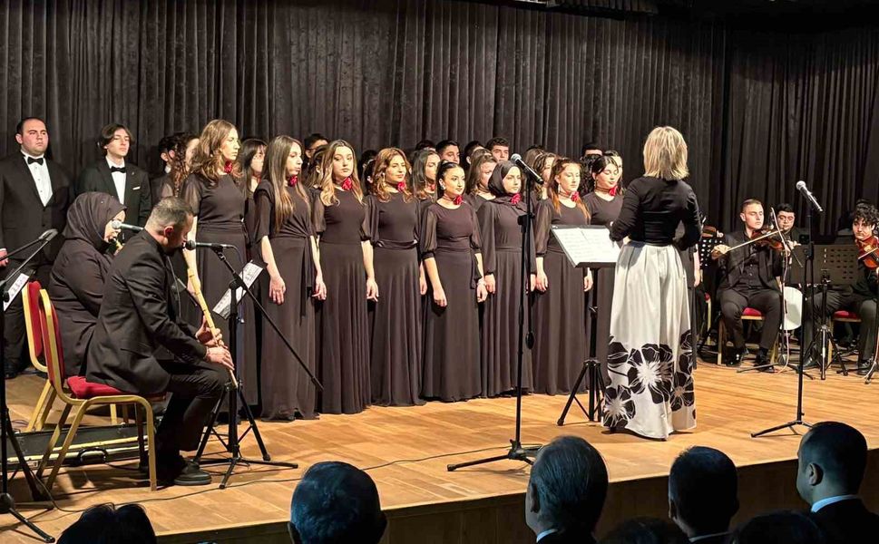 Ankara'da Türk Sanat Müziği konserine yoğun ilgi