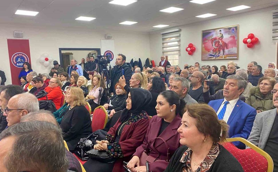 Ankaralılar Türk sanat müziği konserinde bir araya geldi