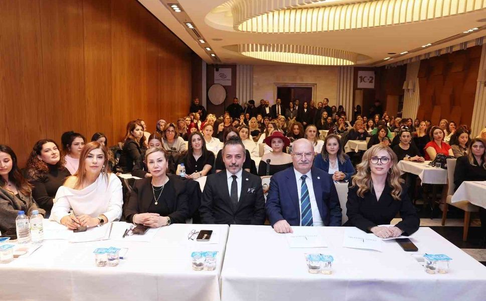 ATO'dan kuaför ve güzellik sektörü için makyaj eğitimi