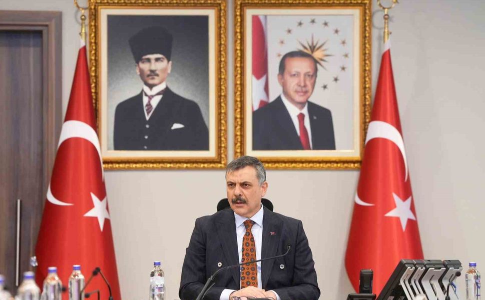 Bakan Çiftçi birim amirleri ile bir araya geldi