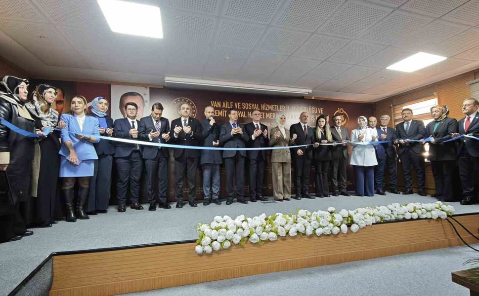 Bakan Göktaş: '28 Şubat'ın karanlık izlerini silmek için gece gündüz demeden çalışmaya devam edeceğiz'