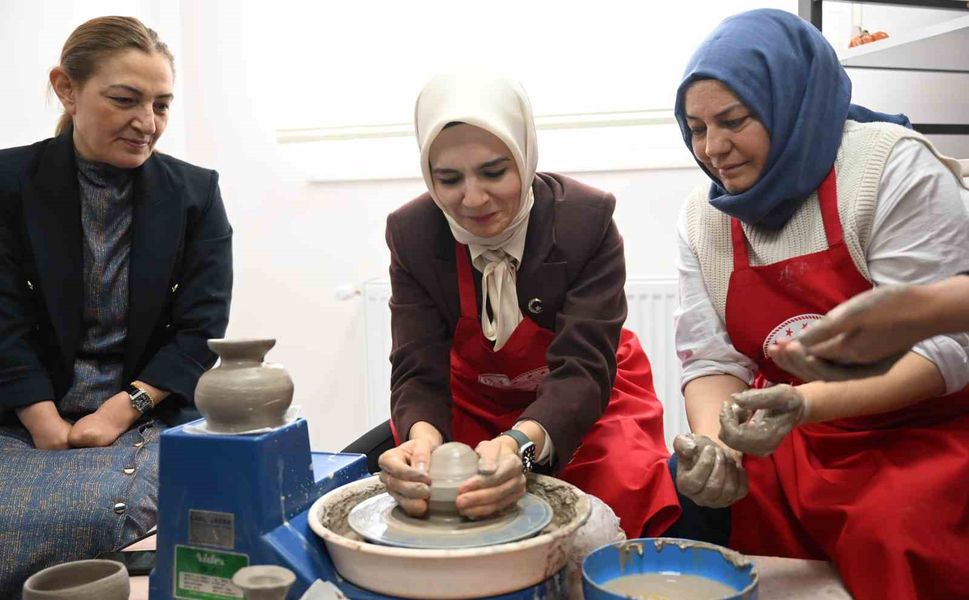 Bakan Göktaş, Erzurum'da Engelli Aktif Yaşam Merkezi'nin açılışını yaptı