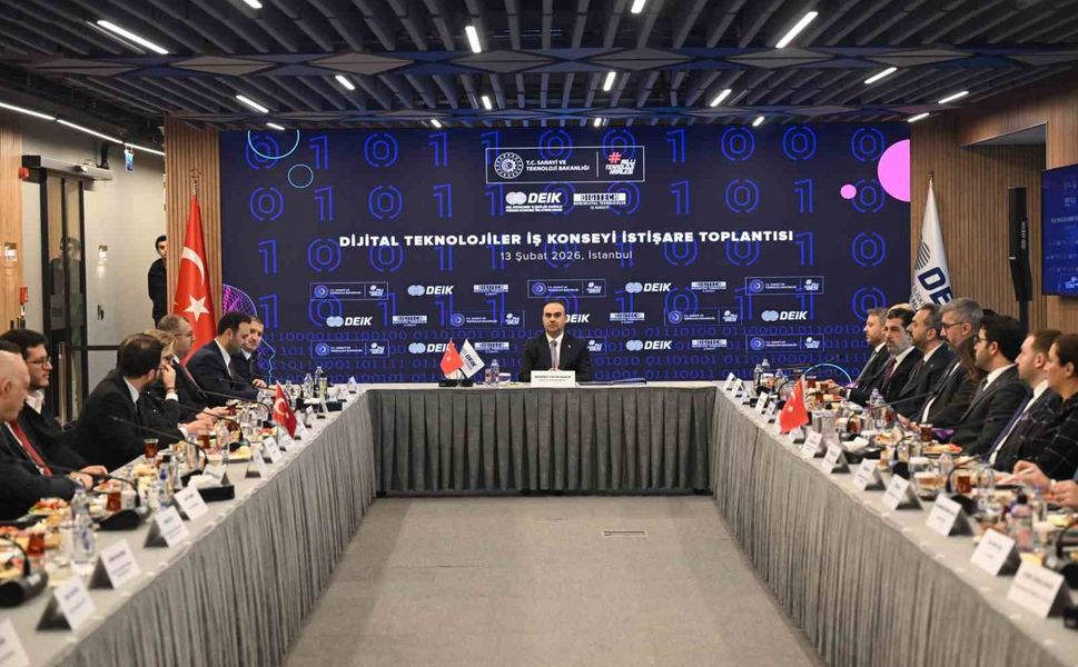 Bakan Kacır: 'Teknoloji ekosistemimizin küresel rekabet gücünü yükseltmeye devam edeceğiz'