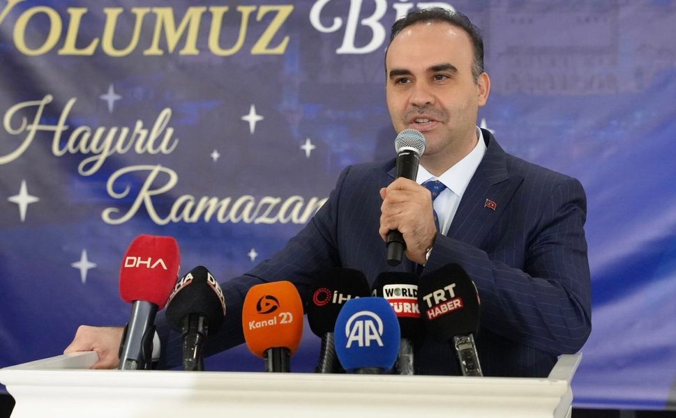 Bakan Kacır: 'Türk milleti mührünü gökyüzüne vurdu'