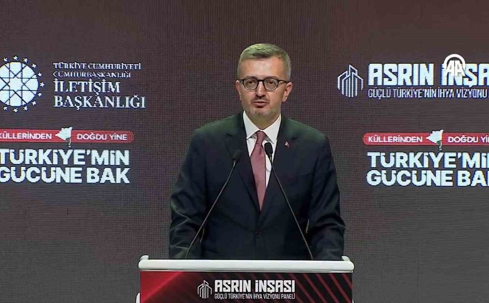 Bakan Kurum: 'CHP'nin Genel Başkanı niye Bakan'a teşekkür ediyorsunuz diye belediye başkanlarını azarlıyor'