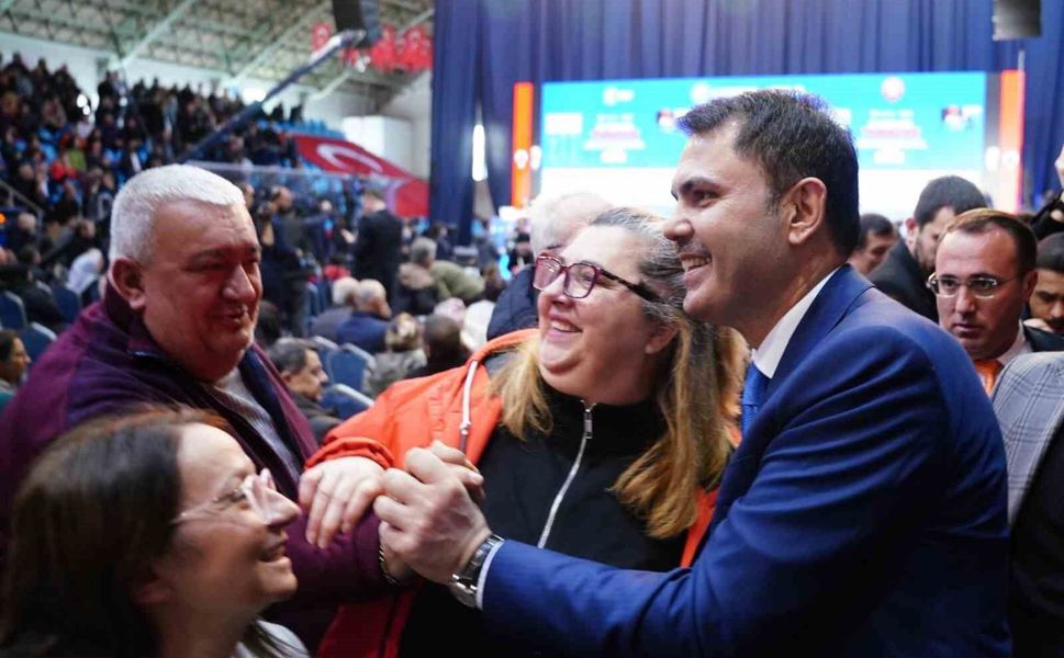 Bakan Kurum: 'Türkiye zorluklar karşısında dimdik ayakta'