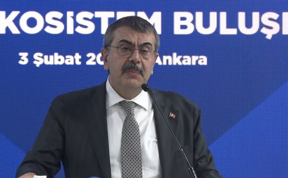 Bakan Tekin: 'Teknolojiye dair her adımı geniş yelpazeyle tartmak durumundayız'