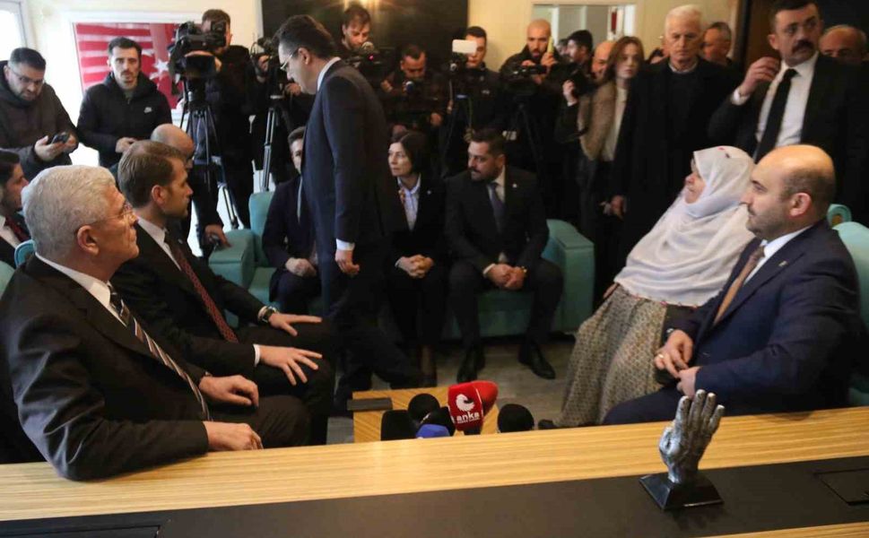 Başkan Güneş'i ziyaret eden İYİ Parti Genel Başkanı Dervişoğlu: 'Paylaşımlar ve ifadeler toplumsal birliğimize zarar verdiği kadar geleceğimizde de olumsuz izler bırakıyor'