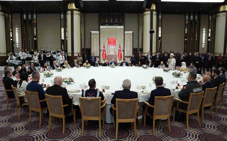 Cumhurbaşkanı Erdoğan: 'Biz toplumun her kesiminin hak ve özgürlüklerini genişletmeye odaklanıyoruz'