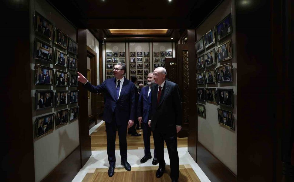 Cumhurbaşkanı Erdoğan: 'Dünyada belirsizliğin arttığı dönemde Türkiye olarak çevremizde ve ötesinde barışın ve huzurun tesisi için var gücümüzle çalışıyoruz'