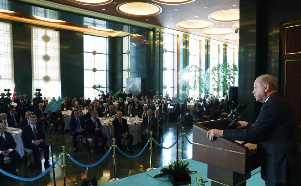 Cumhurbaşkanı Erdoğan: 'Terörsüz Türkiye sürecini sabote etmek isteyen karanlık odaklara rağmen 16 aydır başarıyla süreci yönetiyoruz'