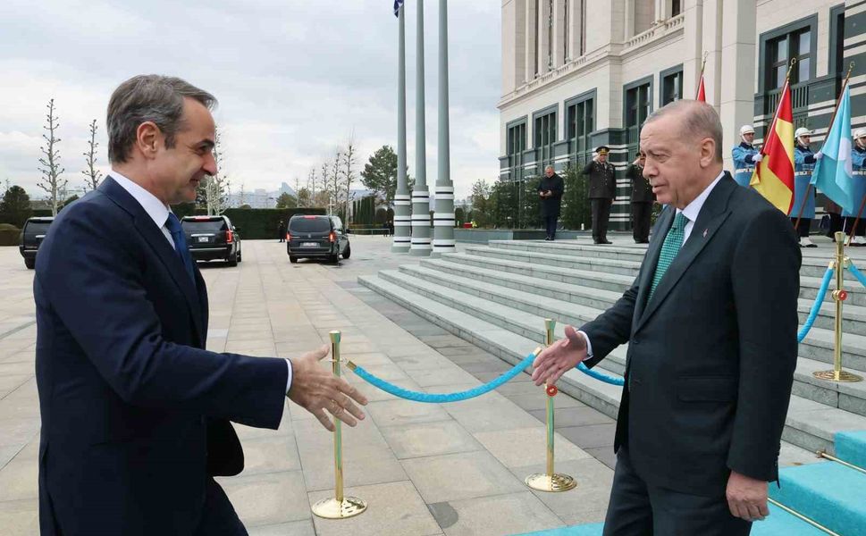 Cumhurbaşkanı Erdoğan, Yunanistan Başbakanı Miçotakis'i kabul etti