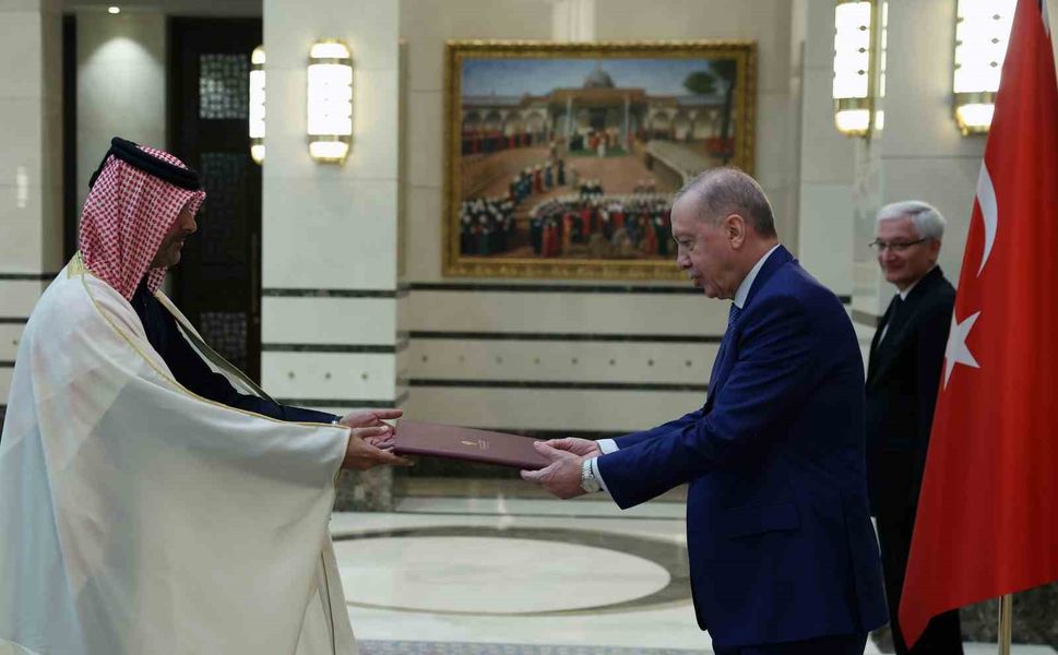 Cumhurbaşkanı Erdoğan'a 3 ülkenin büyükelçisinden güven mektubu