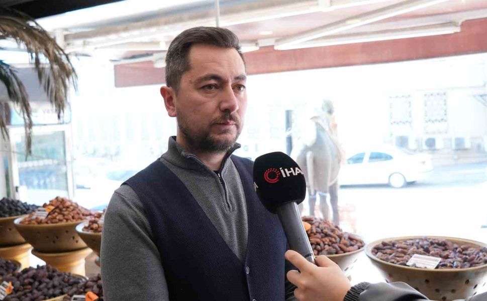 Hurmacı Ahmet Özkan uyardı: 'Kudüs hurması adı altında İsrail menşeli ürünler satılmakta'