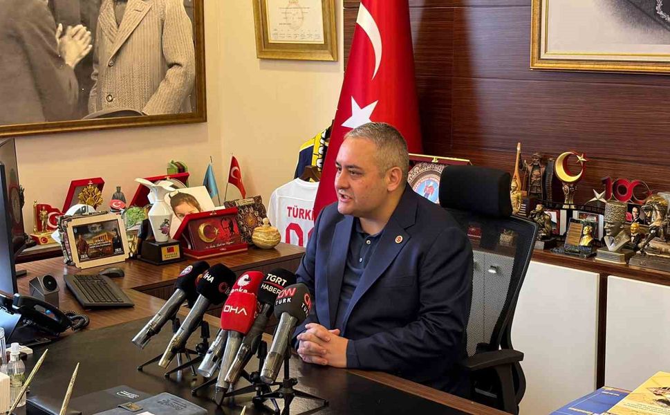 Keçiören Belediye Başkanı Özarslan: '(Özgür Özel hakkında) Bu sabah itibarıyla savcılığa suç duyurusunda bulundum'