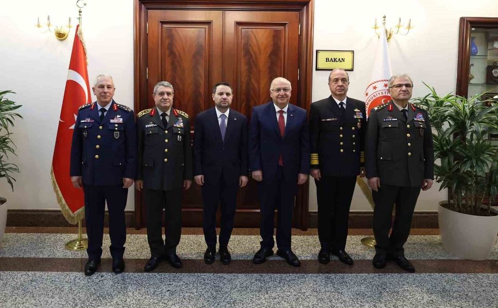Milli Savunma Bakanı Güler'den Adalet Bakanı Gürlek'e hayırlı olsun ziyareti